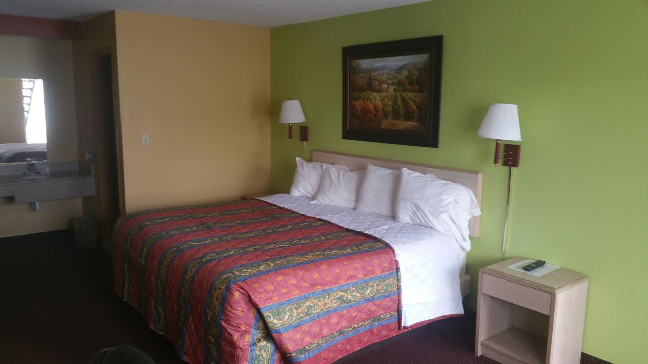Economy Inn & Suites Гаррисберг Экстерьер фото